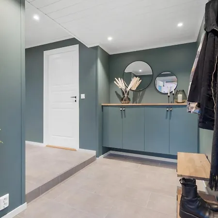 Hus Med Plass Til 4 Personer *