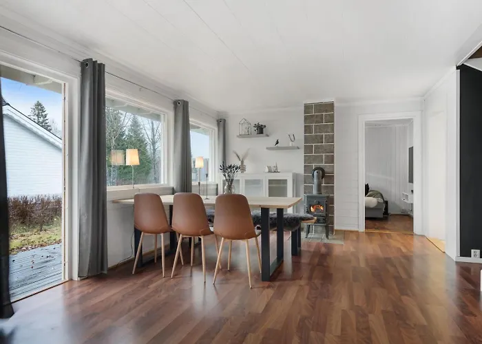 Hus Med Plass Til 4 Personer *