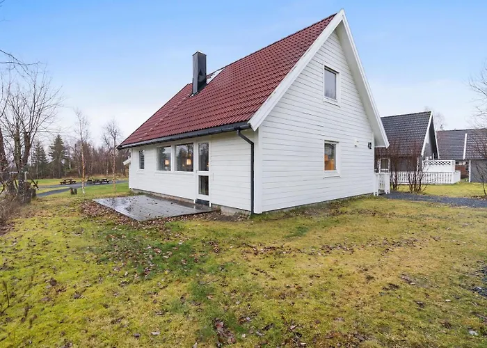 Apartment Hus Med Plass Til 4 Personer Halsoy