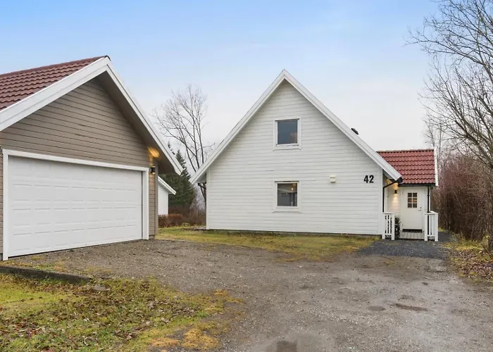 Apartment Hus Med Plass Til 4 Personer *